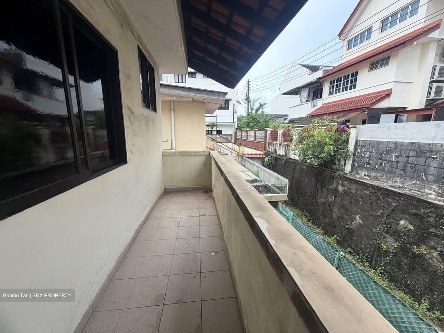 Goldwood Gardens (D27), Terrace #588370851